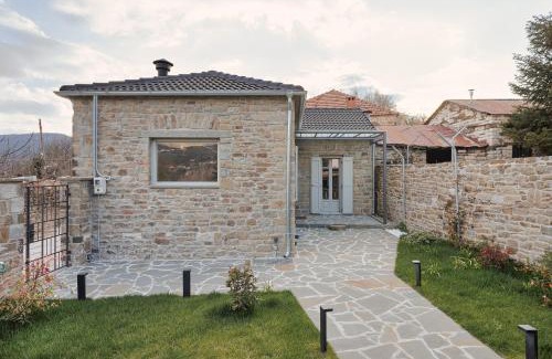 North Tzoumerka Chalet De Esquí | LozArt Traditional Stone House