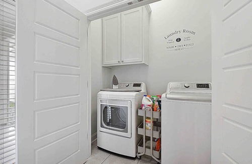 Highlands - Perkins Casa | LSU 2 BR | Pet Friendly|Pool| Fitness| Sleep 4