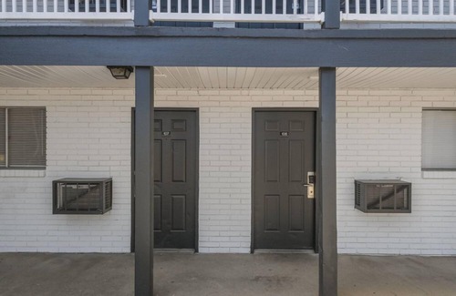 Tulsa Apartamento | LTA Suites Brookside