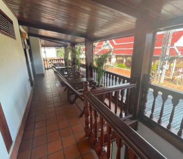 Luang Prabang Hotel | Luang Prabang - Villa Ouis Namkhan Riverside 2
