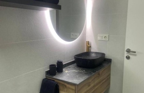 Adra Apartamento | Lujo en el centro con parking privado 1