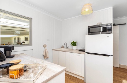 Gloucester Apartamento | LUJO STUDIO - Elegant & modern studio - Retreat in Gloucester Tranquil Rural Escape with Pool & Views