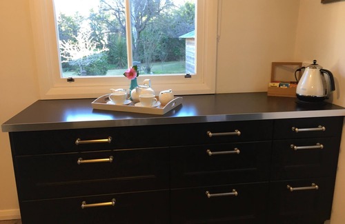 Bowral Cabaña | Lulu's Cottage, una joya escondida: un corto paseo hasta Bowral CBD