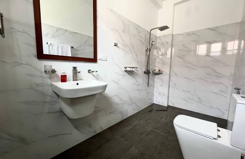 Kathaluwa Hotel | Lum Residence