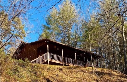 Marble Cabina | Luna's Creekside Retreat - Murphy NC