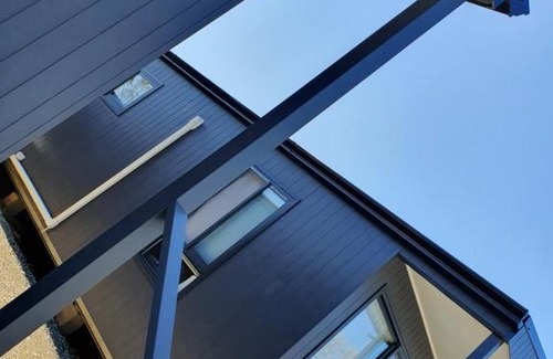 Parkes Hotel | Lunar Cabins
