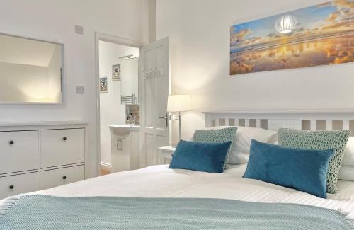 Westward Ho Casa | Lundy Lookout 5 minutes drive to beach Hot tub