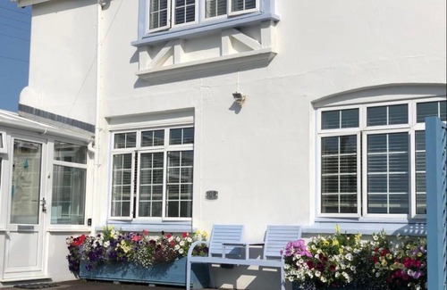 Westward Ho Casa | Lundy Lookout 5 minutes drive to beach Hot tub