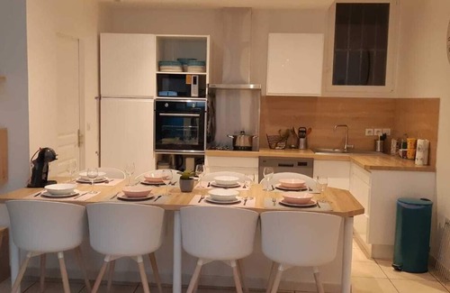 Lunel Apartamento | Lunel : Superb 75 m² flat which can accommodate up to 8 people. Beach ;-) !