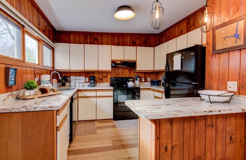 Lake Lure Cabaña | Lure you Inn - Spectacular Mountain and Lake Views