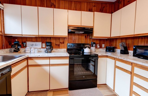 Lake Lure Cabaña | Lure you Inn - Spectacular Mountain and Lake Views