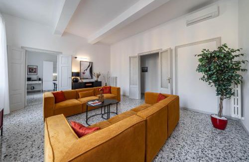 Old Town Apartamento | Lussuoso appartamento con vista Ghirlandina