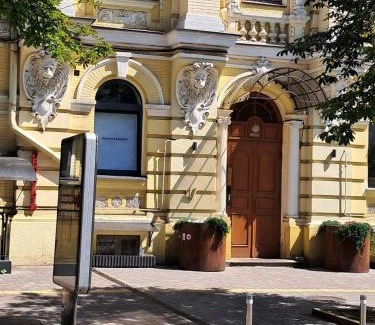 Besarabka Apartamento | LUX Апартаменти MYFREEDOM поруч метро Театральна, Хрещатик
