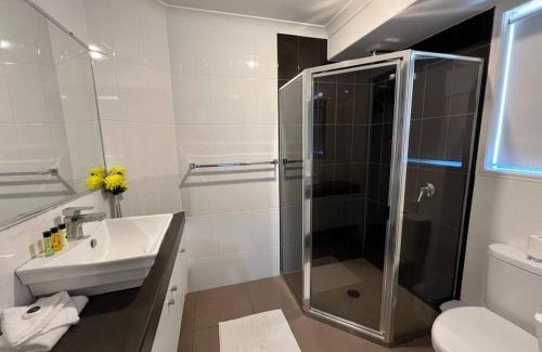 Bundaberg South Apartamento | Lux in Bundy - Wifi, AC, Netflix and comfort