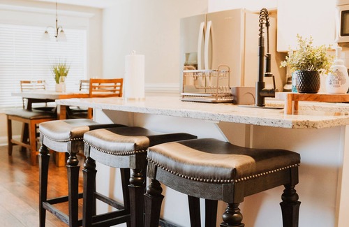 Centerville Casa | Lux Oasis Mid-Term Pet and Family Friendly