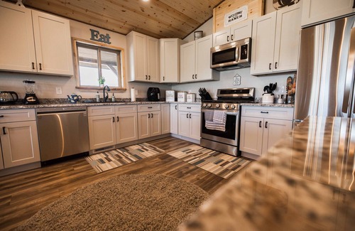Lewis Casa | Luxe 15 acre Ranch House w/ Gameroom close to Mesa Verde, Durango, Telluride