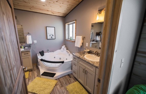 Lewis Casa | Luxe 15 acre Ranch House w/ Gameroom close to Mesa Verde, Durango, Telluride