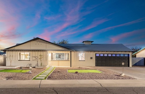 Village Grove Casa | Luxe 4 BR House, FREE Heated Pool, Hot Tub, 5min Old Town, 15min Barrett Jackson