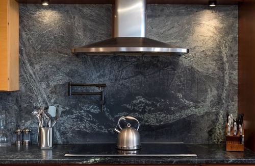 Baldwin Casa | Luxe Lakefront Estate near Minneapolis, Hot Tub, Sauna, Kayaks, Sleeps up to 20