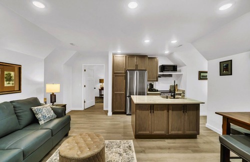 Eureka Springs Apartamento | Luxe Loft in Eureka Springs