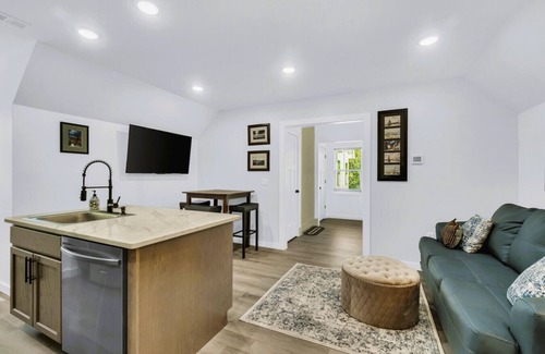 Eureka Springs Apartamento | Luxe Loft in Eureka Springs