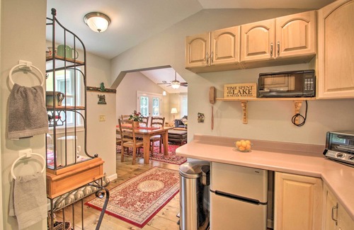 Weare Cabaña | Luxe Riverfront Cottage w/ Dock by Lake Horace!