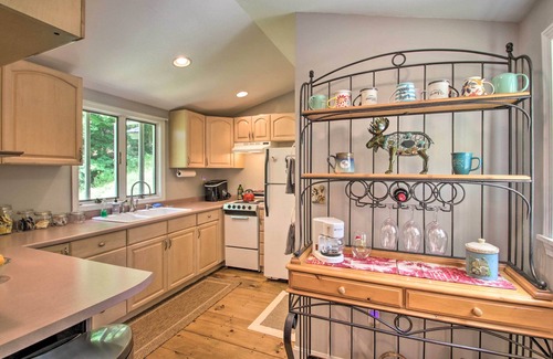 Weare Cabaña | Luxe Riverfront Cottage w/ Dock by Lake Horace!