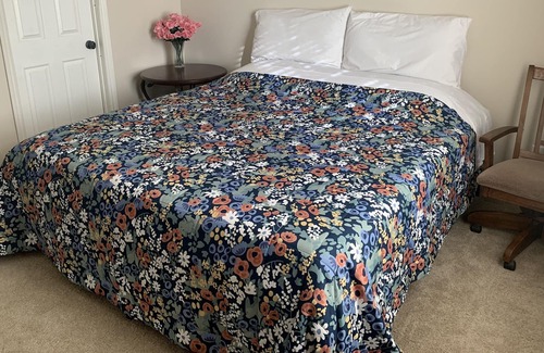 Alessandro Heights Casa | LuxHome Suites B&C, Luxurious getaway in Riverside's most upscale neighborhood