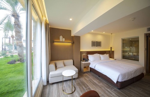 Aqaba Hotel | Luxotel Aqaba Beach Resort & Spa Only 15 years plus