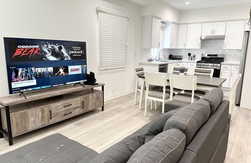 Lamanda Park Casa | Luxurious 3BR/3.5BA Home (Newly-built 2023/ Quiet Community)