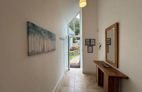 St Austell Casa | Luxurious 4 Bedroom New England Style Villa - Trewhiddle V17