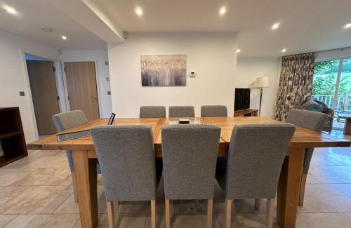 St Austell Casa | Luxurious 4 Bedroom New England Style Villa - Trewhiddle V17