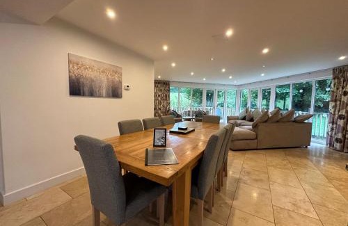 St Austell Casa | Luxurious 4 Bedroom New England Style Villa - Trewhiddle V17