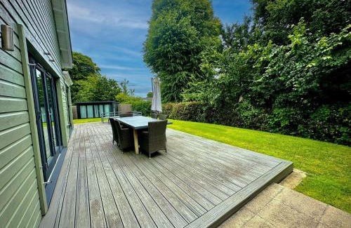 St Austell Casa | Luxurious 4 Bedroom New England Style Villa - Trewhiddle V13