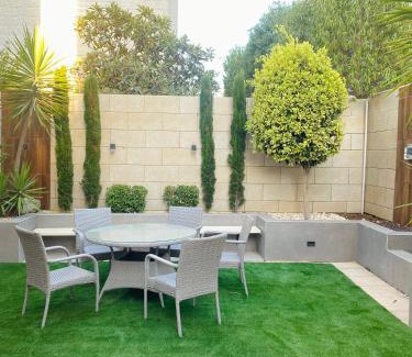 Amman Villa | Luxurious 4 Bedroom Villa in Abdoun-Amman