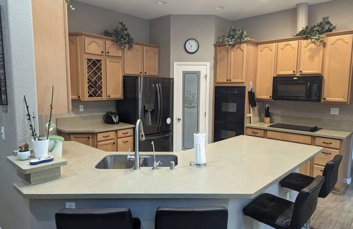 Fair Oaks Casa | Luxurious 5BR w/Pool Oasis in Fair Oaks, CA