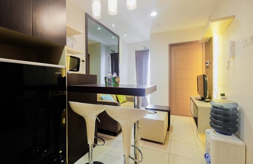 Depok Apartamento | Luxurious and Comfy 2BR Cinere Bellevue Suites Apartment