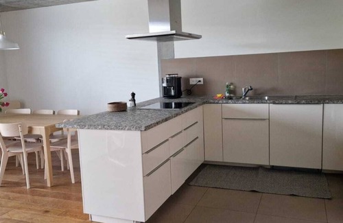 Gurmels Apartamento | Luxurious and spacious duplex