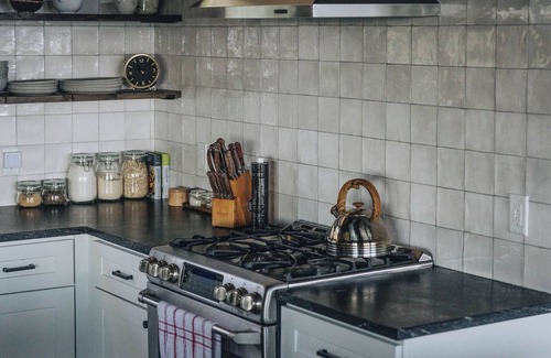 Abrams Casa | Luxurious Bay Getaway With Pool and Hot Tub Sleeps 12 Near Green Bay Wisconsin