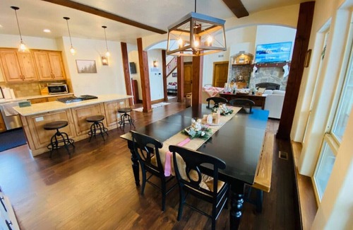 Fir Grove Estates Apartamento | Grassy Lane Lodge .