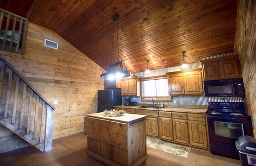 Windyville Cabina | Cabaña de lujo con acceso privado al río Niangua y vista