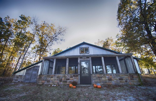 Windyville Cabina | Cabaña de lujo con acceso privado al río Niangua y vista