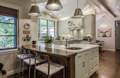 San Mateo Park Casa | Luxurious designer home, walkable to downtown Bur & SM, heart of Silicon Valley