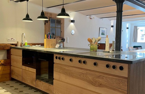 Ammerland Casa | Luxurious eco-friendly historic Farmhouse in panoramic alpine region