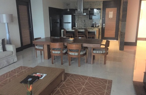 Puerto Morelos Complejo | Lujoso Grand Luxxe, Suite de 2 dormitorios con cocina / sala de estar, Riviera Maya