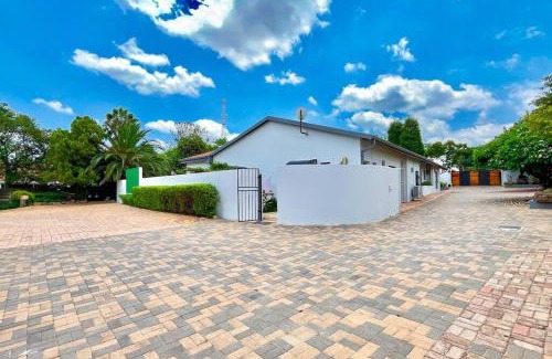 Greater Johannesburg Metropolitan Area Apartamento | Luxurious, spacious & central