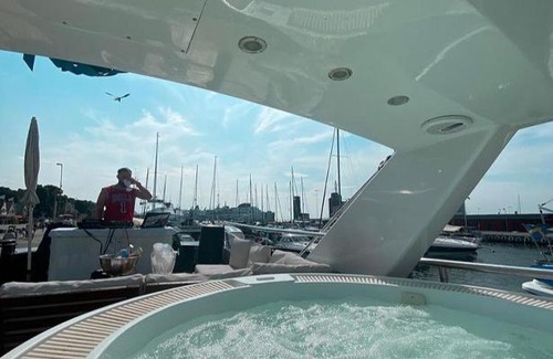 Kungsholmen Alquiler De Eote | Luxurious Yacht