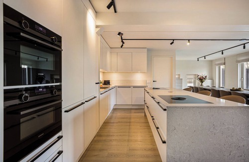 Nooitgedacht Casa | Luxury 18-person farmhouse in the holiday park Hof van Saksen