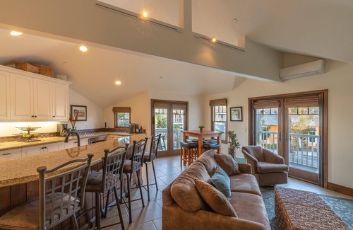 Avila Beach Condominio | Condominio de lujo de 2 habitaciones / 2 baños - Pasos hacia la playa y la ciudad