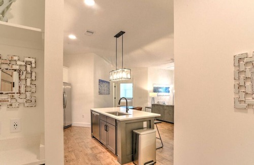 East End - Valley Street Condominio | Nuevo condominio de lujo de 2 bdr / 2 baños ubicado en el corazón del centro de Asheville